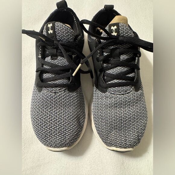Under Armour Running Shoe Color Gray Black Size 8 - Picture 3 of 5
